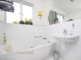 Bathroom (2011-05-12)