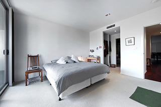 Bedroom 1 (2012-08-08)