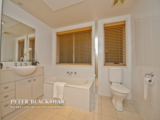 Bathroom (2011-06-16)