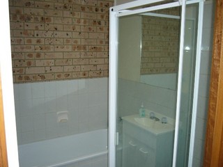 Bathroom (2006-11-28)
