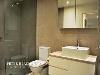 Bathroom (2011-06-16)