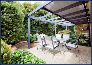 Outdoor Entertaining Area (2011-01-18)