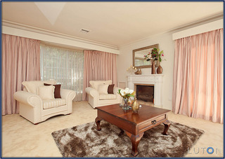 Lounge Room (2011-06-02)