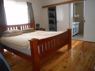Bedroom (2014-11-18)