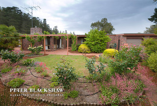 The Walled Courtyard & Front View of House (2014-10-29)