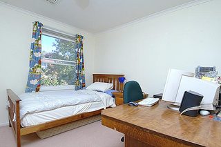 Bed 2 (2005-04-28)