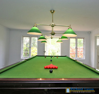 Pool Room Outlook (2005-10-28)