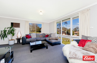 Lounge Room (2015-10-07)