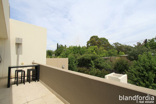 Balcony (2013-01-16)