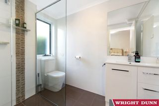 Bathroom 2 (2015-10-21)
