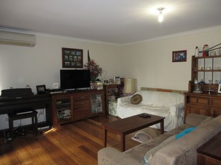 Lounge Room (2014-09-15)