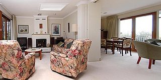 Lounge (2003-10-01)