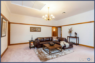 Family Room (2012-10-18)