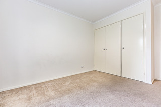 Bedroom 1 (2015-10-13)