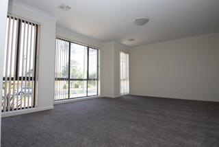 Lounge Room (2013-01-22)