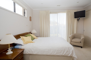 Bedroom 1 (2014-09-09)