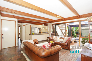 Family Room (2011-02-02)
