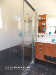 Ensuite to Bed 1 (2014-09-24)