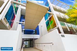Exterior of building (2013-04-17)
