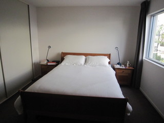 Bedroom 1 (2011-02-11)