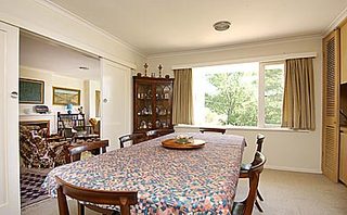 Dining (2004-02-12)