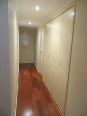 Hall to bedrooms (2015-07-09)