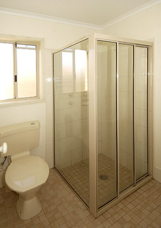 Ensuite (2006-06-30)