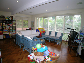 Family room (2004-05-27)