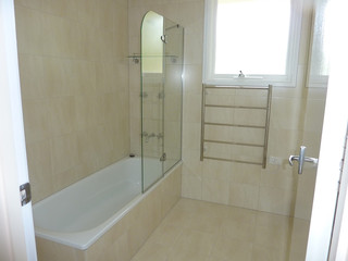 Bathroom (2016-08-09)