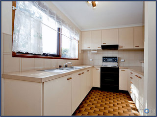 Kitchen (2011-09-15)