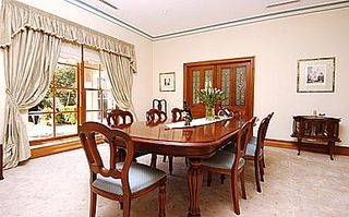 Dining (2004-05-14)