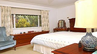 Master bedroom (2003-10-30)