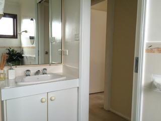 Bathroom (2014-12-12)