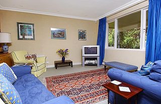 Family room (2004-10-14)