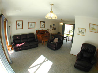 Lounge (2002-04-10)