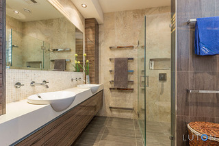 Ensuite (2015-10-06)