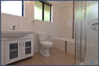 Bathroom (2016-04-07)