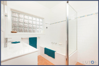 Bathroom (2013-07-31)