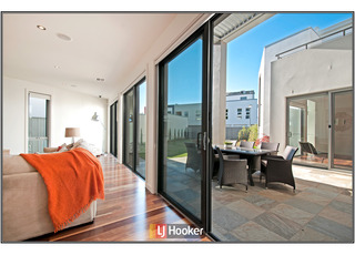 Formal Living to Alfresco (2012-11-02)