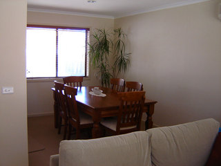 Dining (2005-04-19)