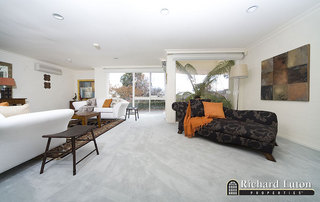 Lounge Room (2008-05-28)
