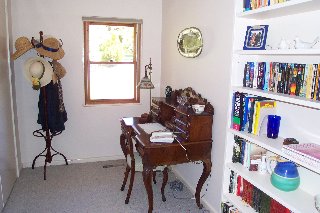 Study Nook (2002-11-04)