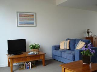 Lounge (2010-03-25)