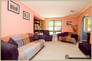 Lounge Room (2010-12-23)