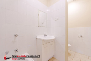 Bathroom/Toilet (2014-04-09)