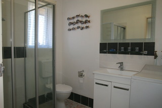 Bathroom (2014-07-29)
