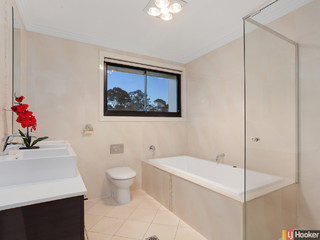 Main Bathroom (2017-07-26)