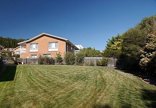Rear garden (2004-10-15)