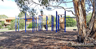 Nearby Park (2007-03-08)