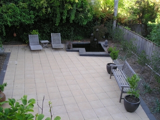 Courtyard (2006-10-17)